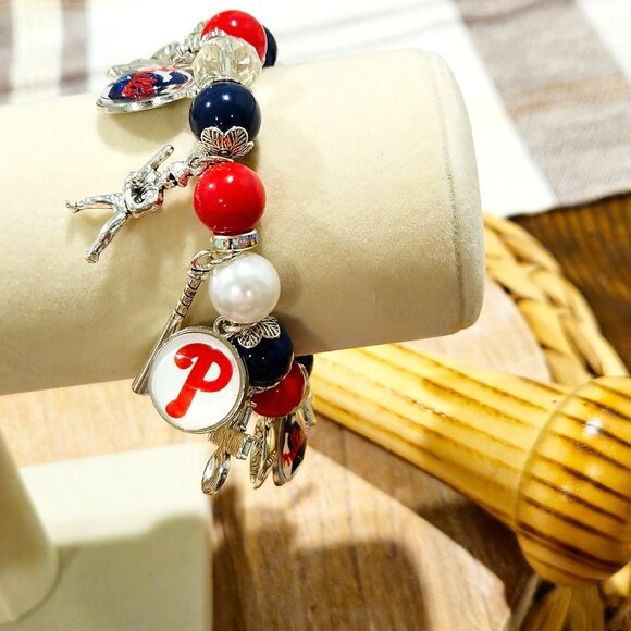 Philadelphia Phillies Charm Bracelet, Beaded Bracelet, Charms Bracelet, Baseball - Picture 2 of 3